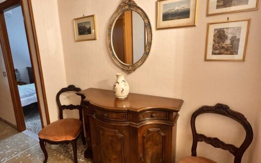 VENDESI QUADRILOCALE IN PIENO CENTRO